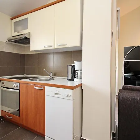 Apartment In Mit Eigenem Balkon - B44470 Baska (Krk)
