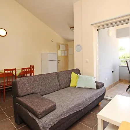 Apartment In Mit Eigenem Balkon - B44470