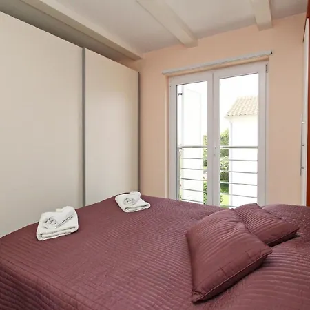 Appartamento In Mit Eigenem Balkon - B44470 *