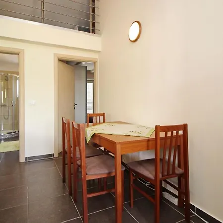 Appartamento In Mit Eigenem Balkon - B44470 *